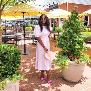 WHO WHAT WEAR Bishop Elbow Sleeve Purple Floral Tie Back Midi Dress - Medium